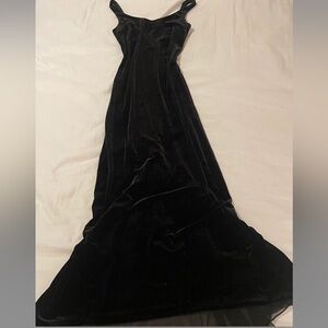 Black Velvet Maxi Dress With Tail